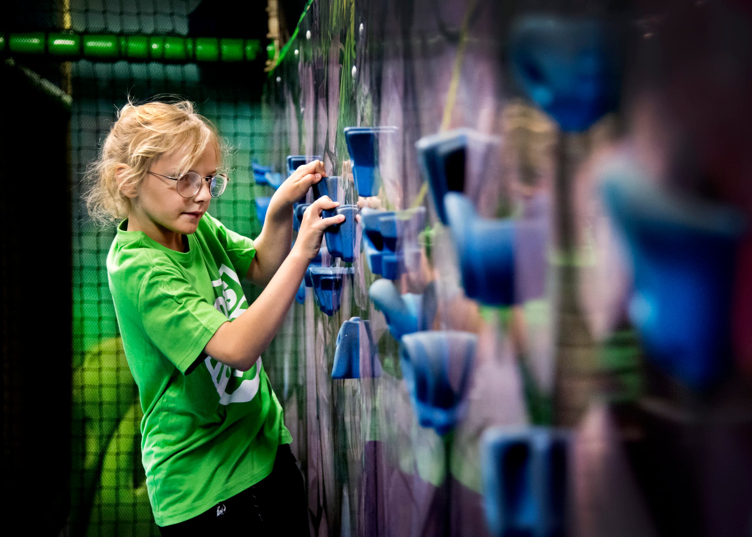 A child climbing at Sport Club